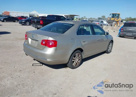 2006 Volkswagen Jetta 2.5 из США, поврежденный, VIN 3VWRF71KX6M692057
